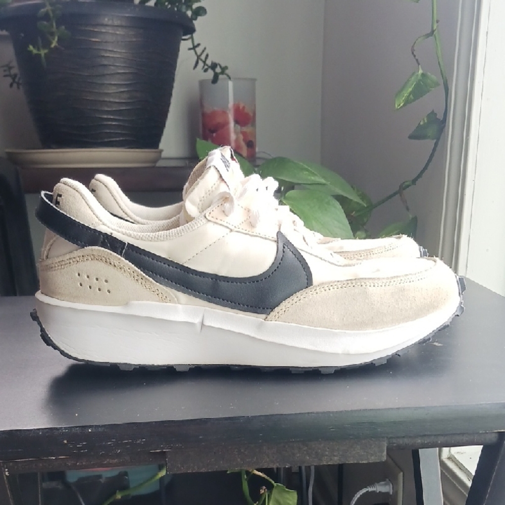 Nike 1972 Waffel Debut In Beige and Black